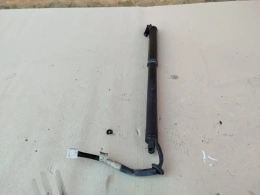 Амортизатор двери багажника Lexus NX AYZ10L AYZ15L ZGZ10L ZGZ15L 2014-2021 Задн. Прав.