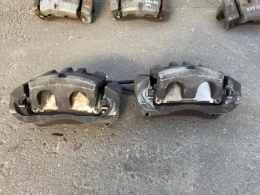 Суппорт тормозной Toyota RAV4 50 XA50 2018-2023 Перед. 