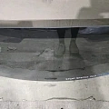 Стекло крышки багажника Toyota Corolla Cross крупным планом