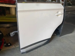 Дверь Mitsubishi Outlander 3 GF 2015-2023 Задн. Лев.